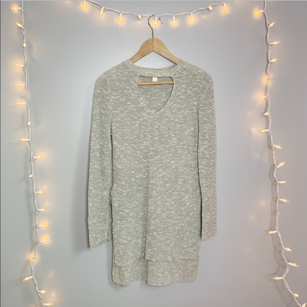 Francesca’s Tunic Sweater Keyhole Neck